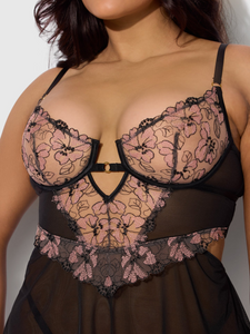 Sensual black lace babydoll and g string set